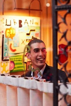 LPM_Incidental_124-copy2x_AwMHrg7.max-390x390